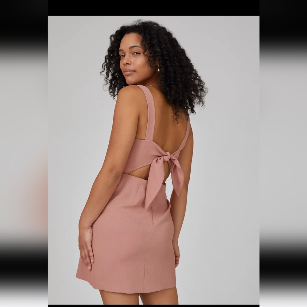 Wilfred New Écoulement dress in Heirloom Pink szie 4. - Picture 4 of 11